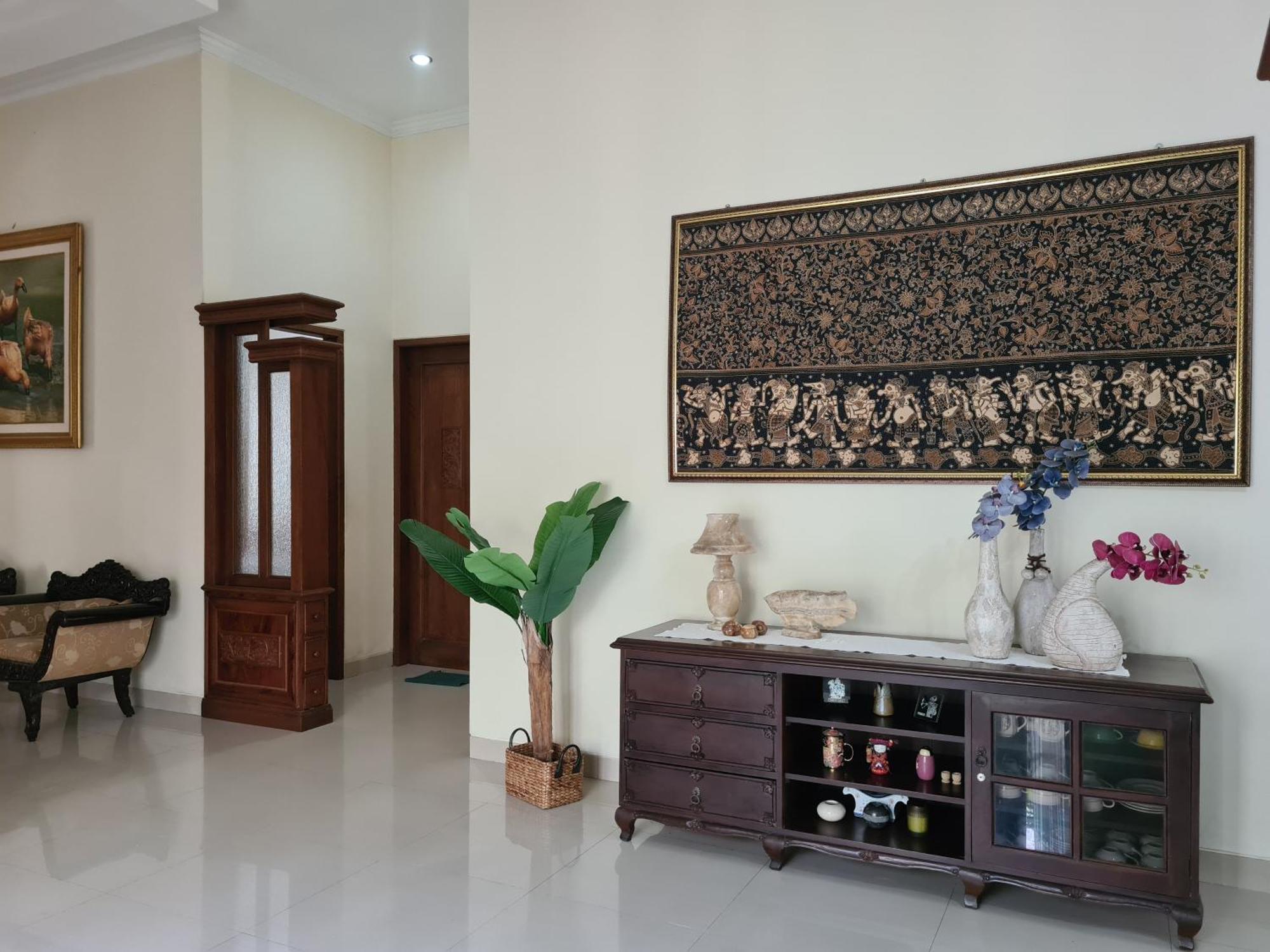 Ndalem Suryo Saptono Guest House Yogyakarta Exterior foto